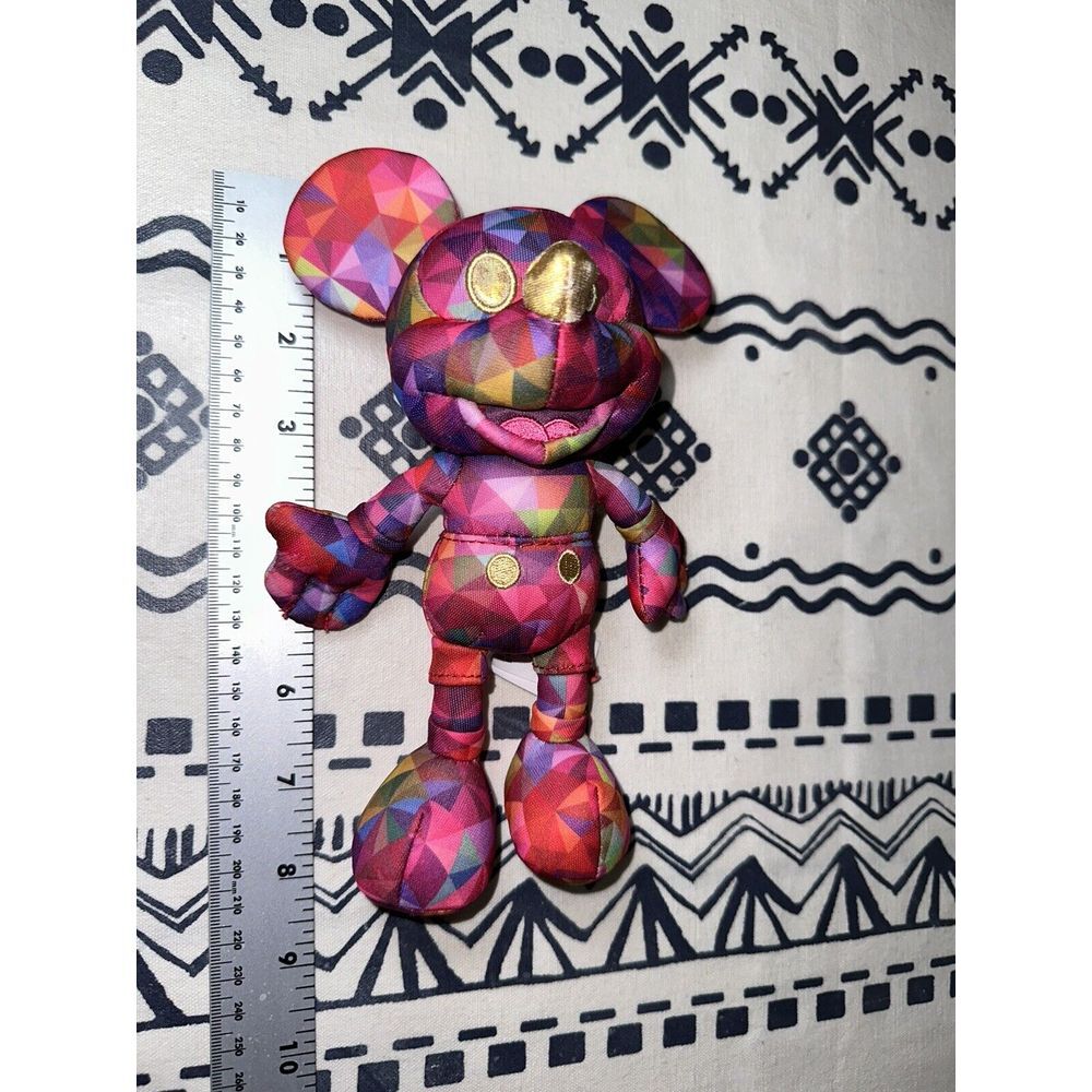 Disney Year of The Mouse Collector Plush Mickey -‎ Kaleidoscope of Color 2020!!